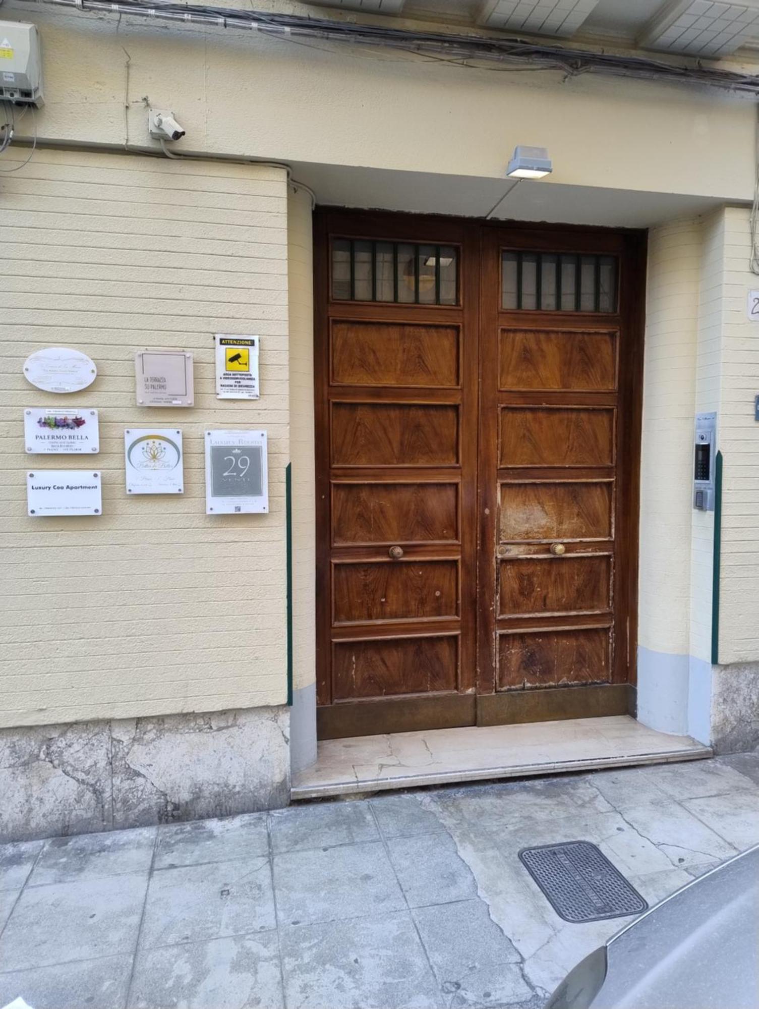 Le Camere Di Via Meccio パレルモ エクステリア 写真